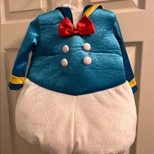 Excellent condition 12-18 months SUPER CUTE Donald Duck!!